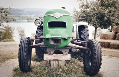 Rezervni deli za traktor IMT tudi za starejše letnike traktorjev